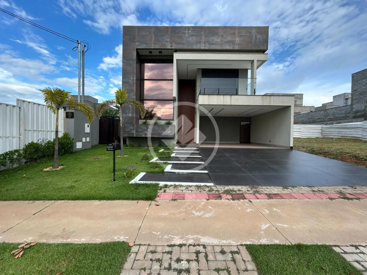 SOBRADO EM CONDOMÍNIO · Parqville Jacarandá – fachada do empreendimento