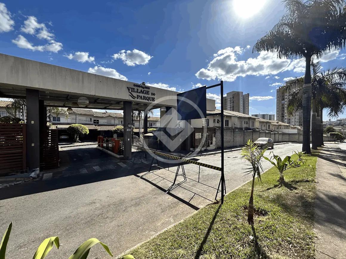 SOBRADO EM CONDOMÍNIO · Village Park Residencial – fachada do empreendimento