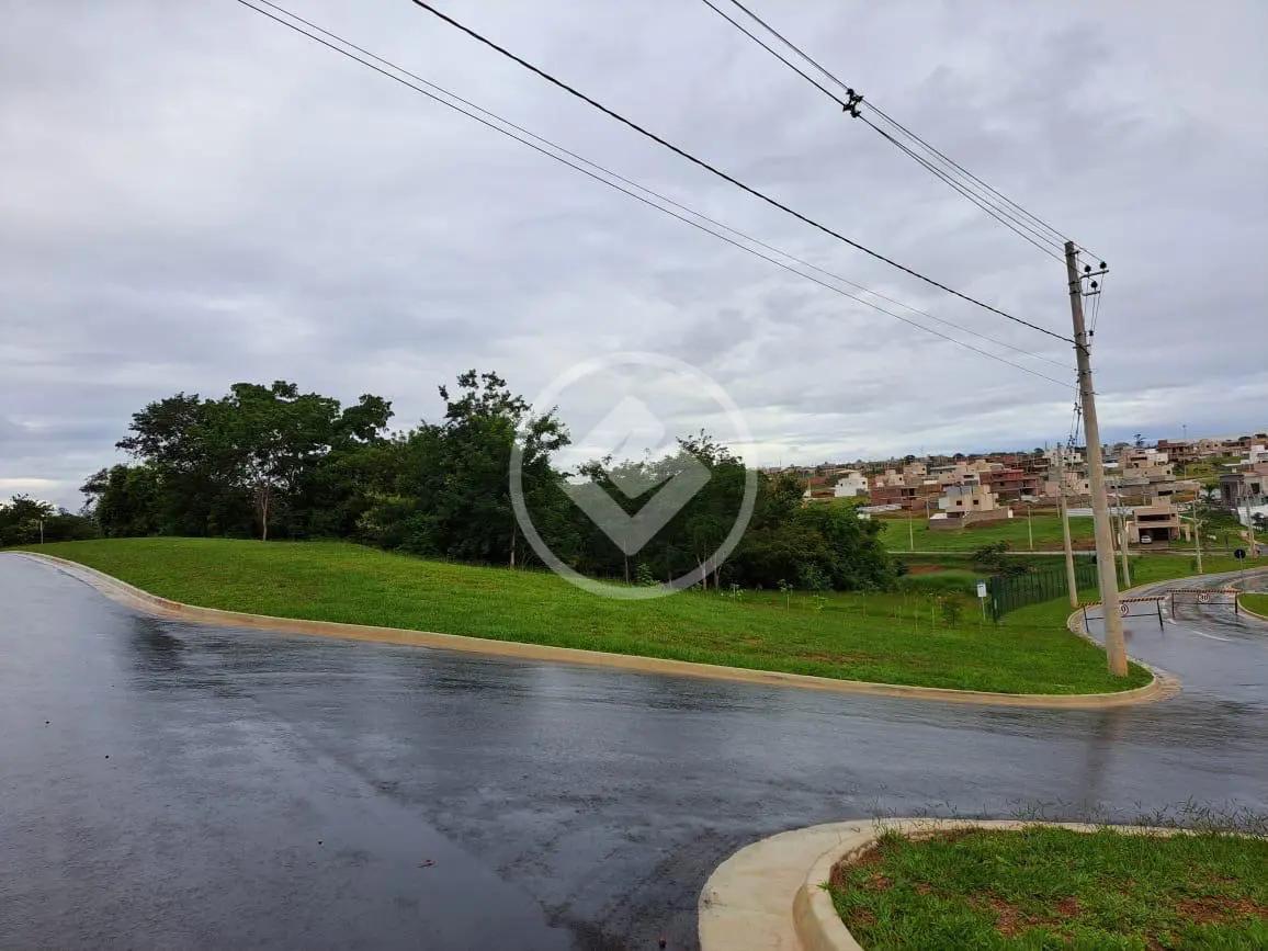 Terreno no condomínio Jardins Capri, com 293,52m², Senador Canedo-GO – fachada do empreendimento