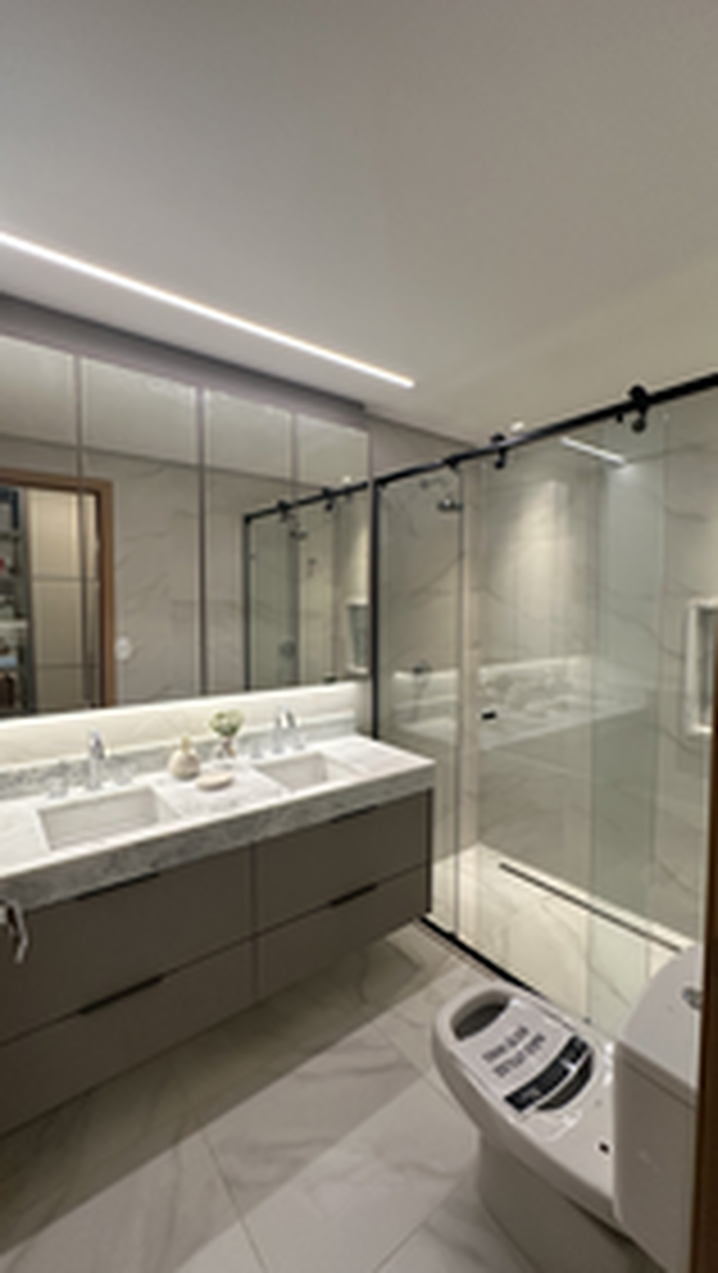 Lavabo Suíte - Apto 135m²